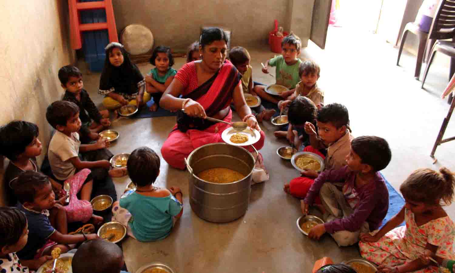 7,783 பேருக்கு அரசு வேலை..அங்கன்வாடியில் தேர்வு இல்லாமல் நேரடி நியமனம்